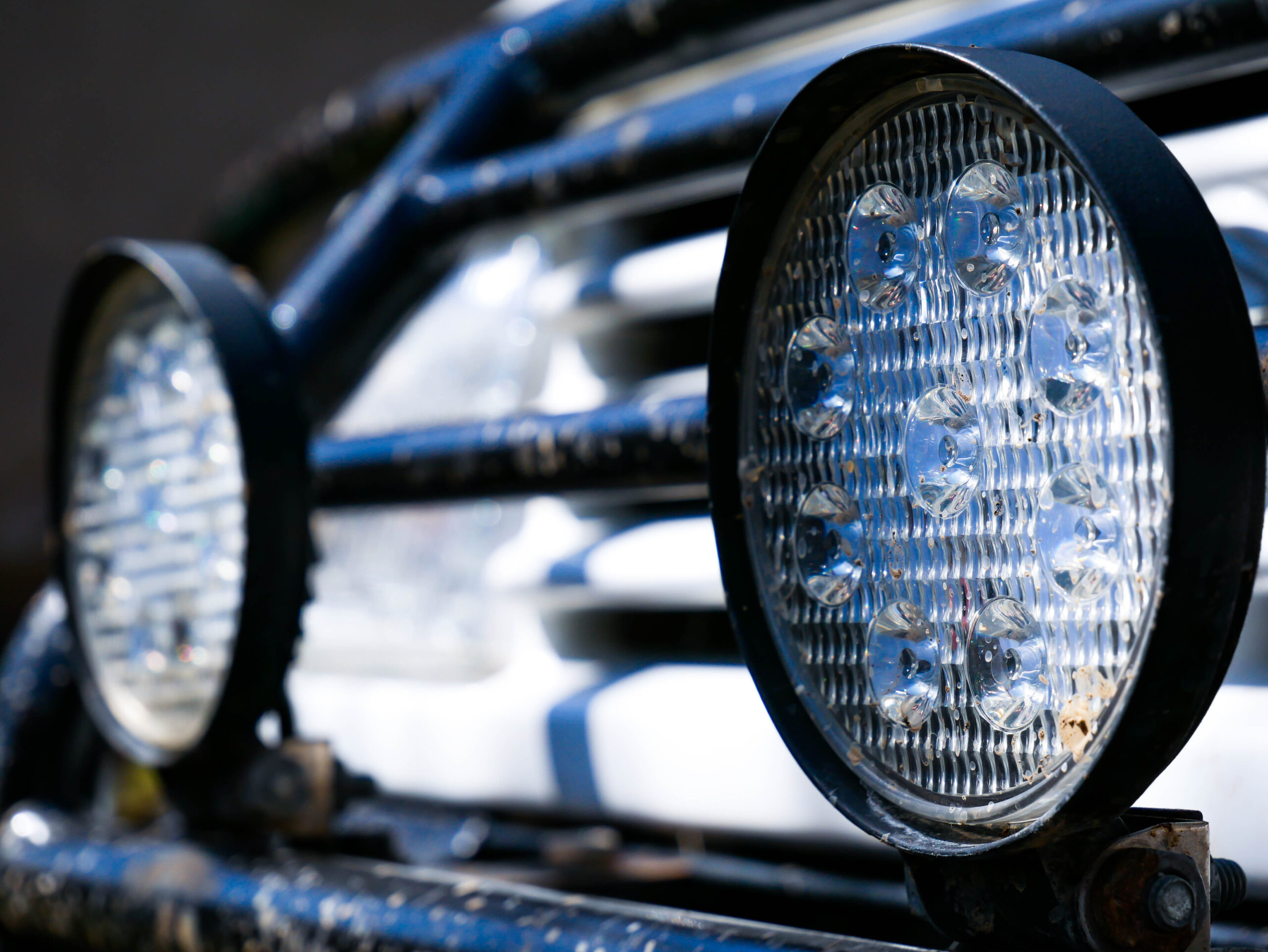 The Comprehensive Guide to Selecting the Ideal Driving Light Mounting Bracket for Your Vehicle