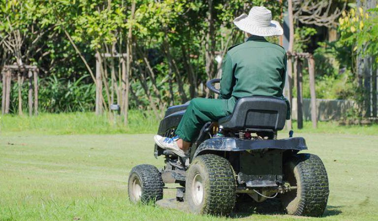 Ride On Mowers