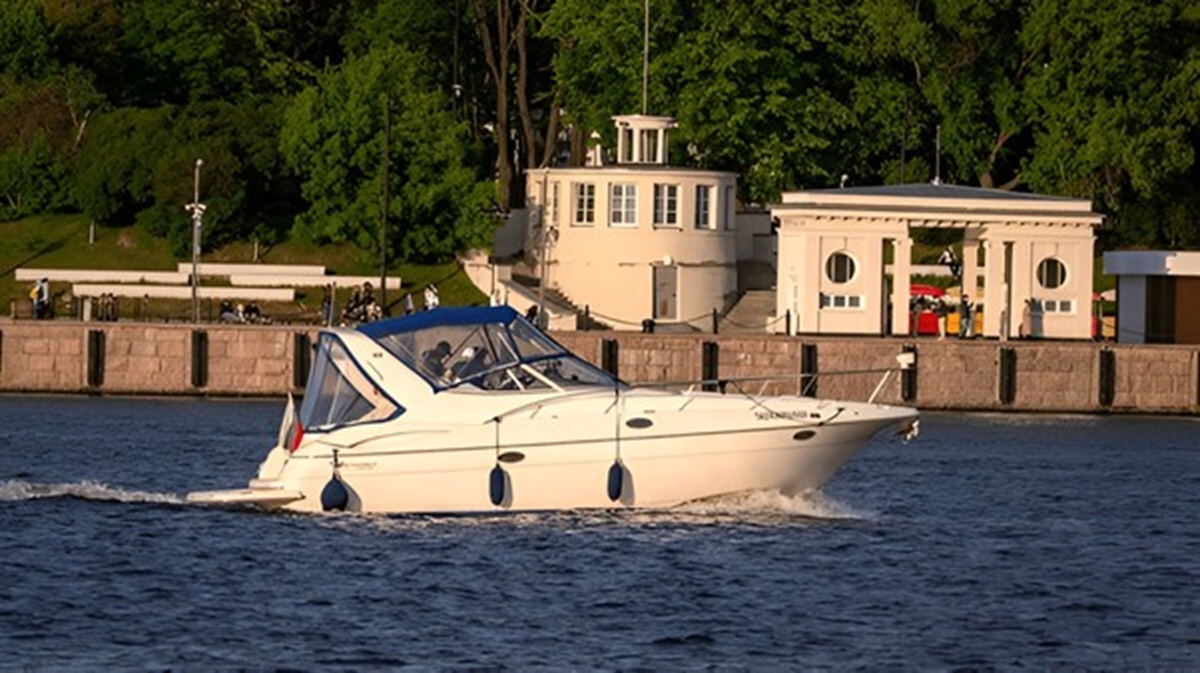 private boat tours sydney