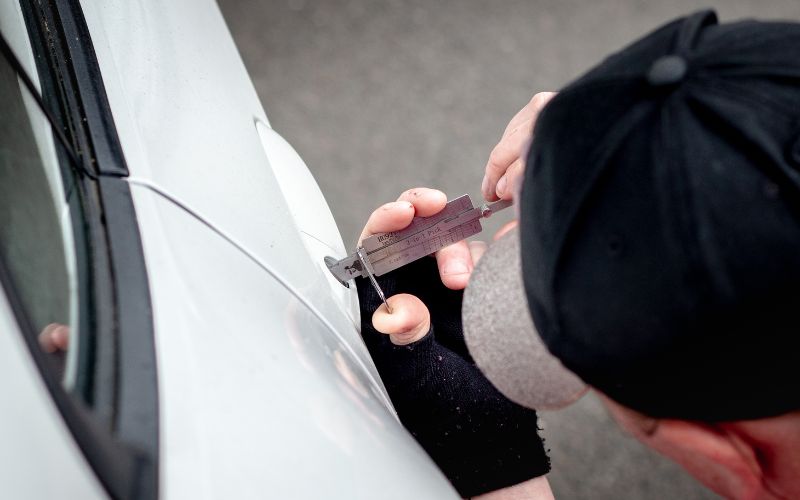 Automotive Locksmith